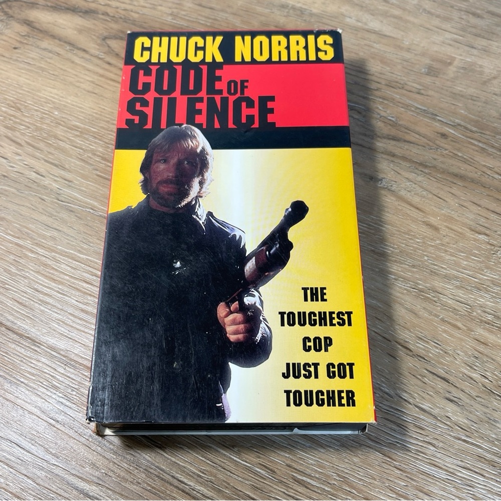 Code of Silence 1993 VHS Chuck Norris Action Movie